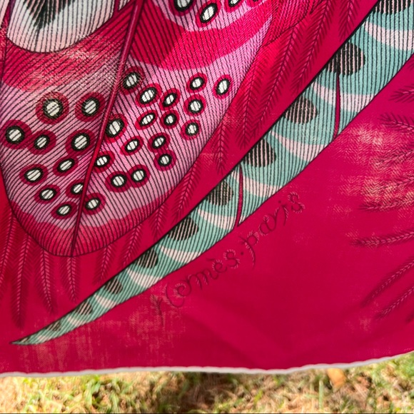 Hermés Plumes en Fête Shawl 140